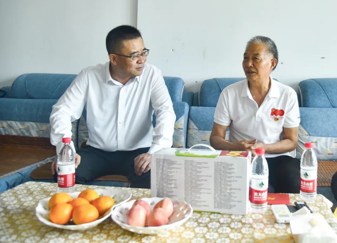 周先毅陈历章等四川天府新区党工委领导开展"七一"走访慰问活动