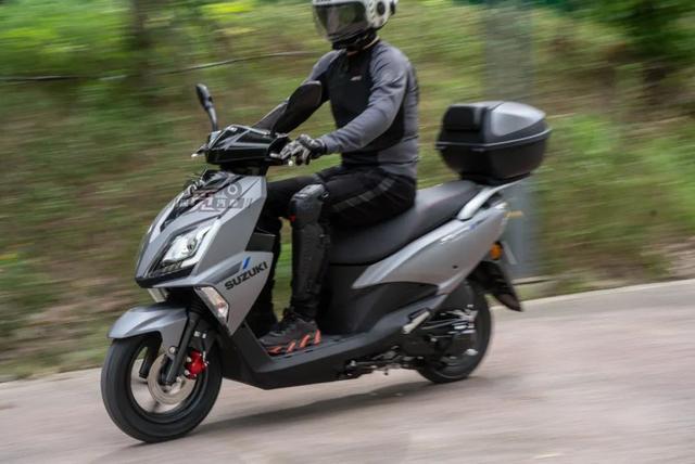 详细测评济南轻骑铃木uy125︱神车也有中年危机