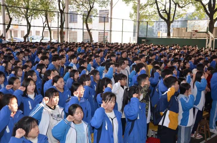 嘉禾五中:百日誓师吹响高考冲锋号