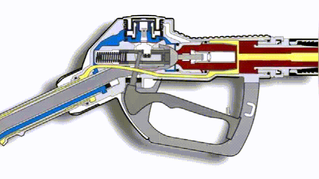 科普:去暴雨积水的加油站加油,油里是否会有水?
