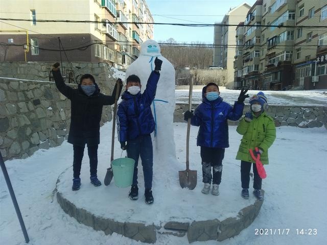 白衣天使雪人图片图片