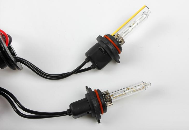 国产4300k灯泡和5500k灯泡哪个好