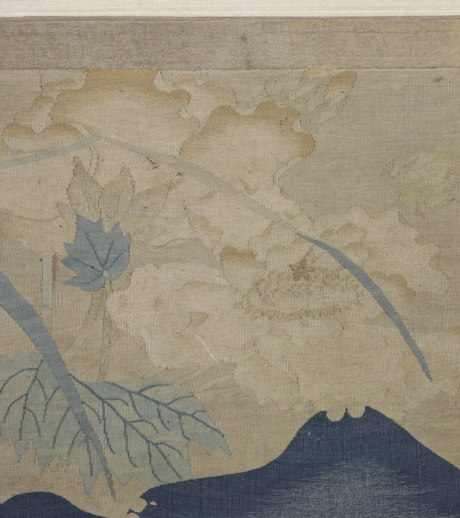 现场|看上博秘藏《莲塘乳鸭图》:缂丝如画,寸缕寸金