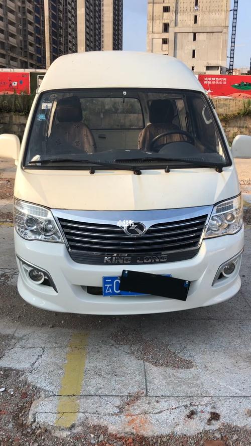 11款金龙14座面包车参数