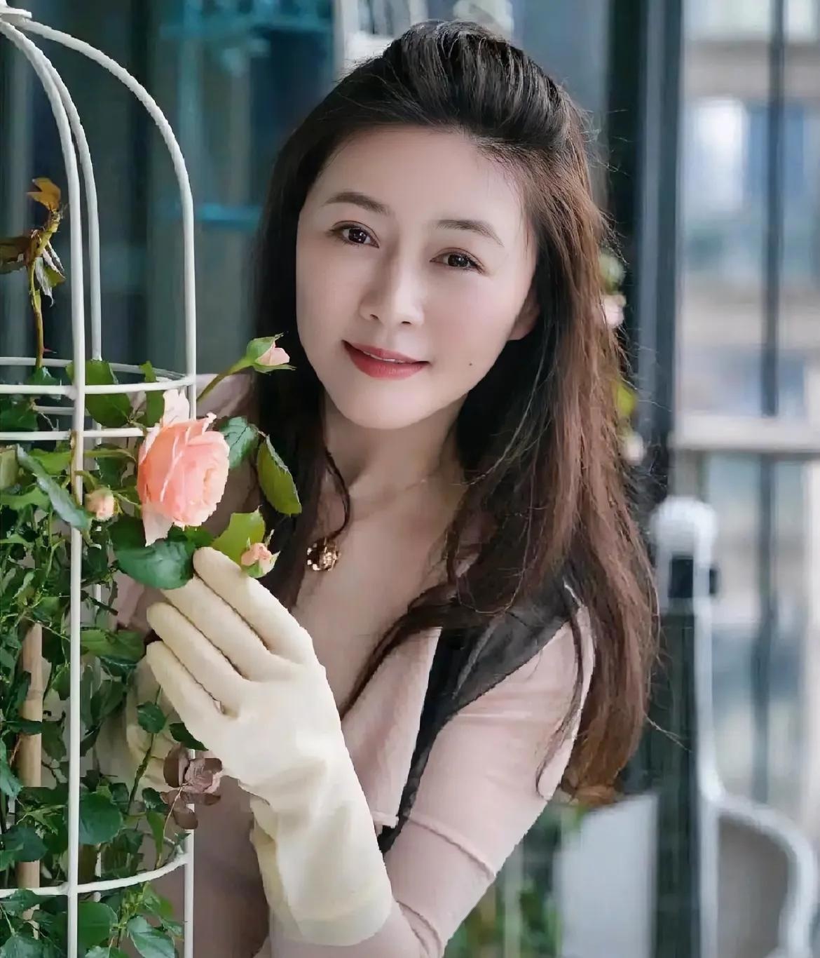 26位内娱70后女星,风采韵味各有千秋,谁是真正的实力派谁最迷人