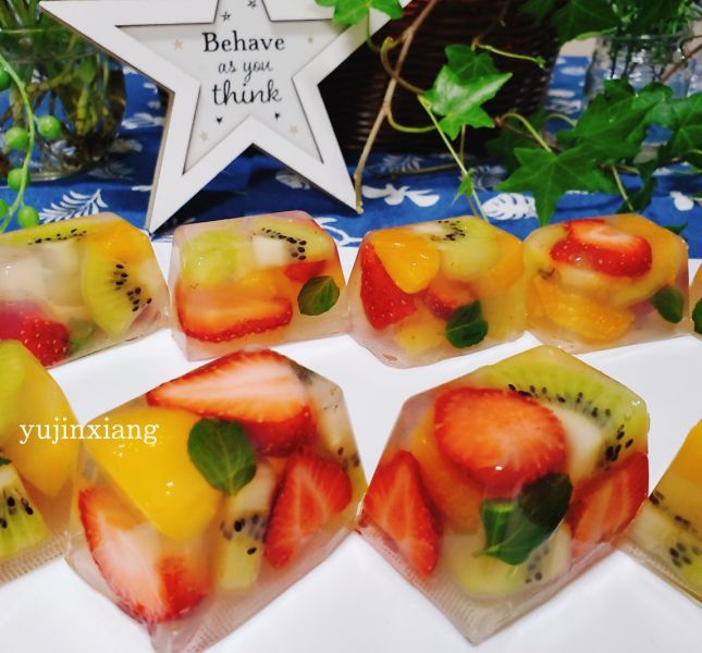 日式什锦水果果冻(抵抗紫外线.通便减肥)