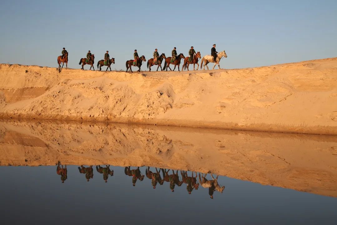 「最佳警队推选展播」一代代"马背110" 沙漠边的忠诚卫士