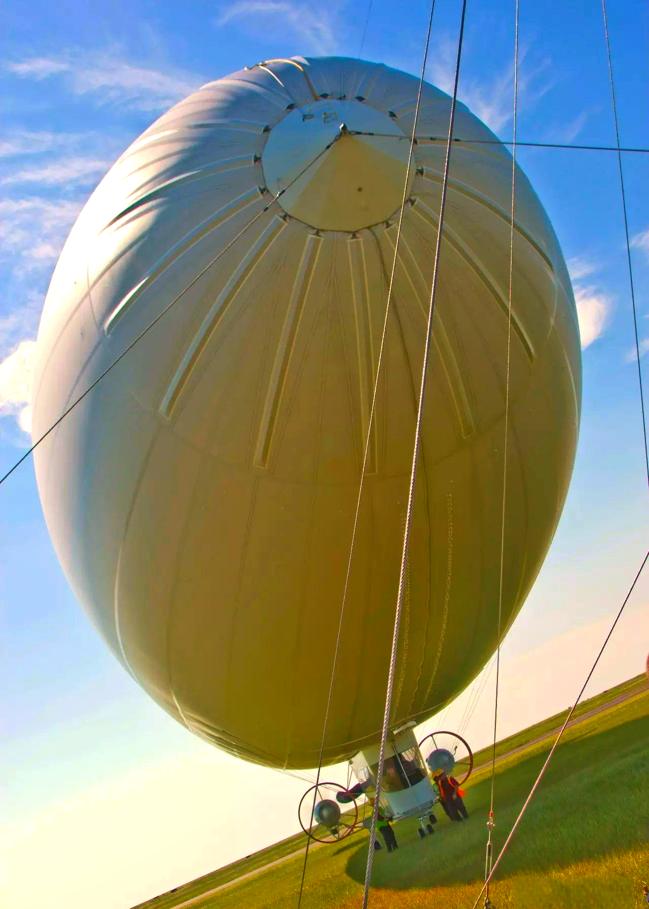 接下来,我们将聚焦于一款备受瞩目的美国军用中低空飞艇