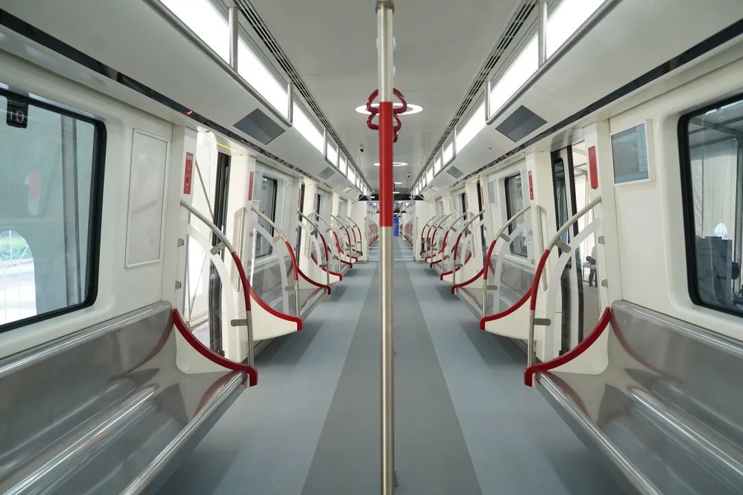 全面采用中国标准!国内首列时速80公里a型地铁列车亮相