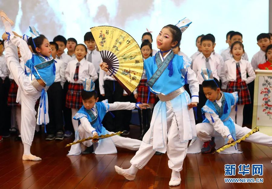 "女德"讲座是怎么进学校的?