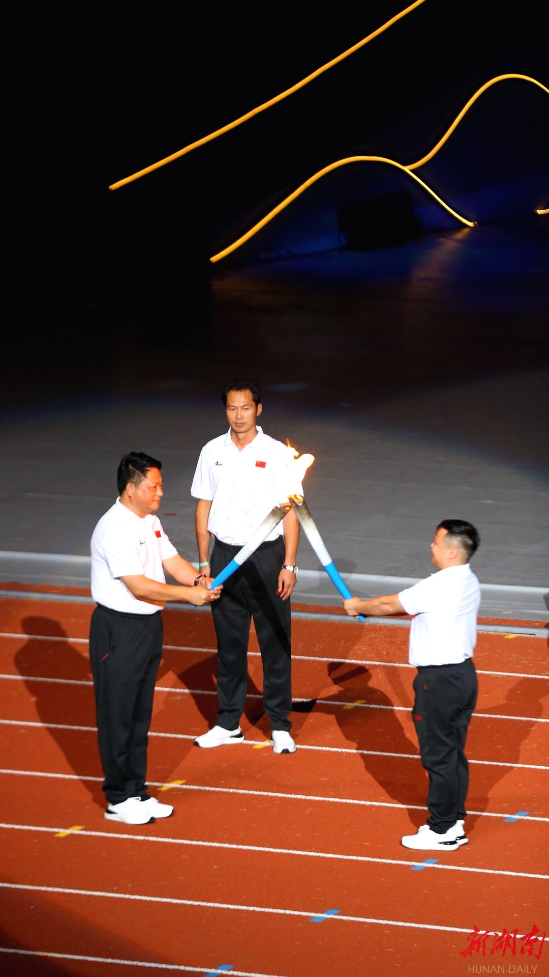 田勇担任湖南省第十四届运动会开幕式火炬手