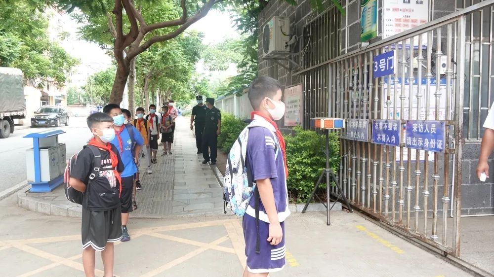 演练于行,防疫于心!南沙镇中心小学开展疫情防控应急演练