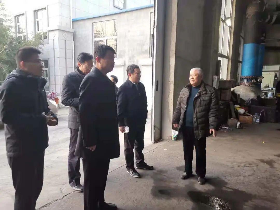 市生态环境局局长周俊对落实重污染天气应急措施进行现场督导