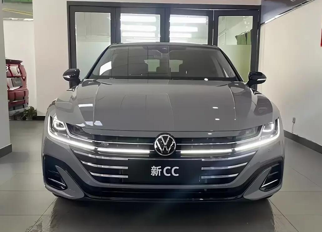 自推出以来,大众cc就凭借其出众的美感被誉为最美大众车型,其特色之一