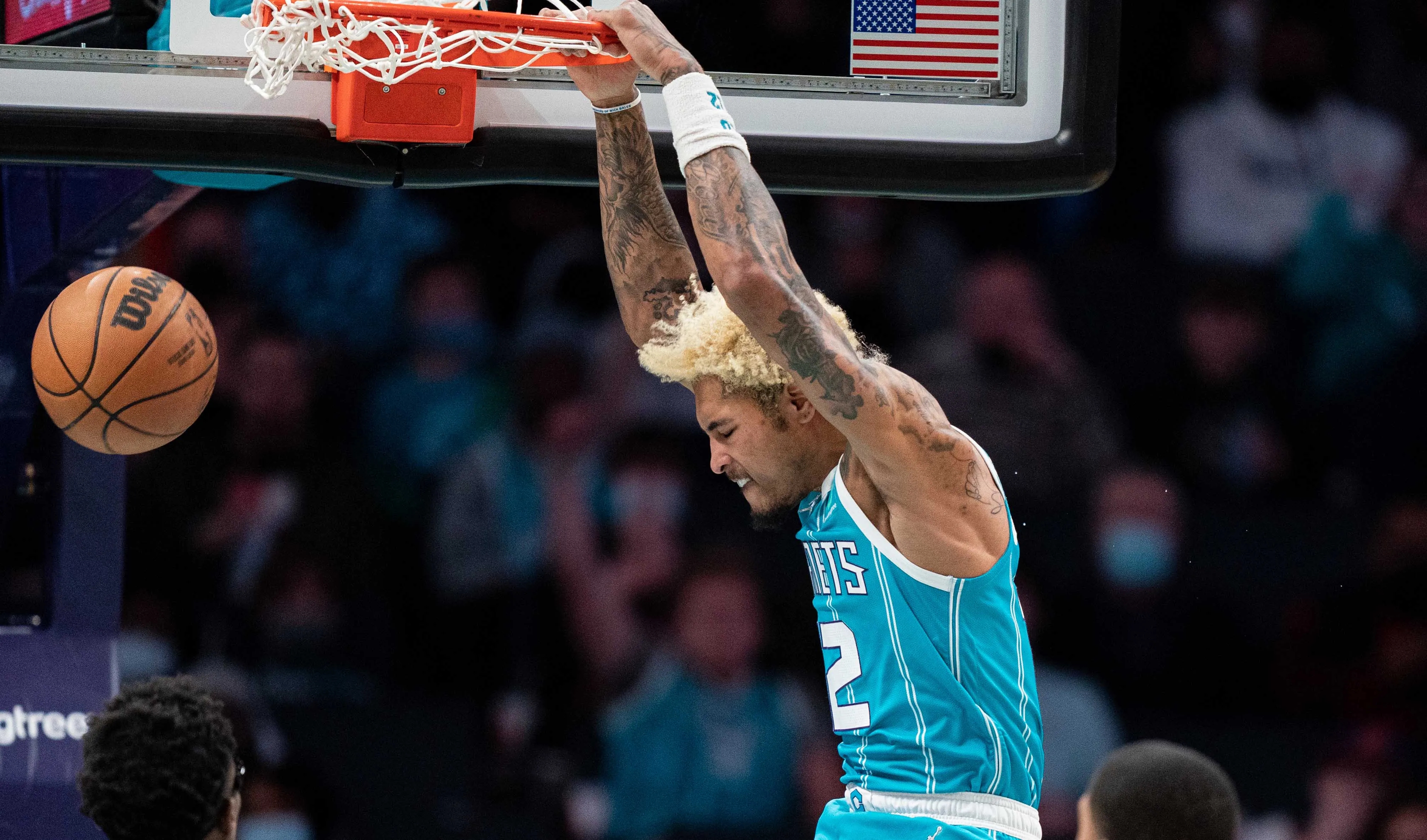 保罗16助攻,太阳7人上双,造34分惨案,直逼勇士!黄蜂无缘4连胜