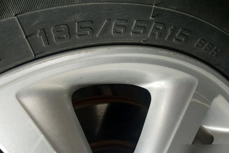 日产骐达轮胎型号规格,骐达轮胎尺寸参数