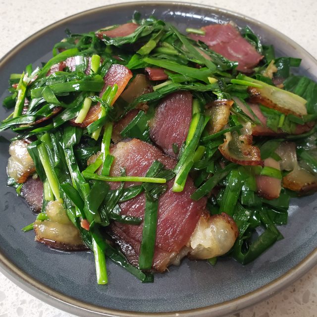 韭菜炒腊肉
