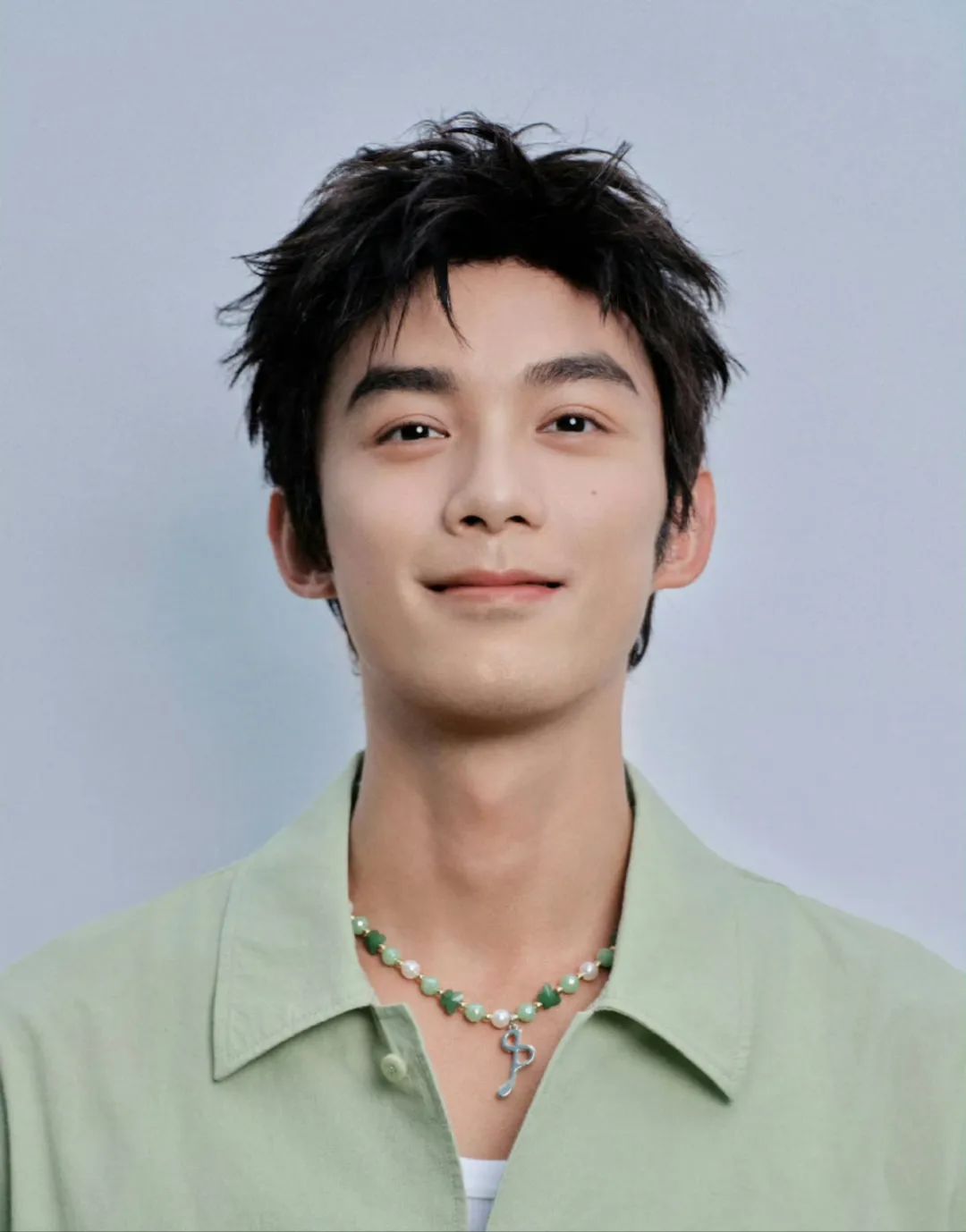 吴磊突发意外受伤,工作室发文紧急致歉!