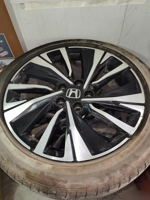 雅阁原装轮毂是锻造的吗?