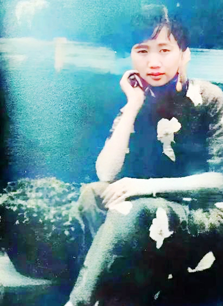 1932年的珍贵照片中,刘文彩的第三任妻子凌君如衣冠楚楚,散发着迷人的