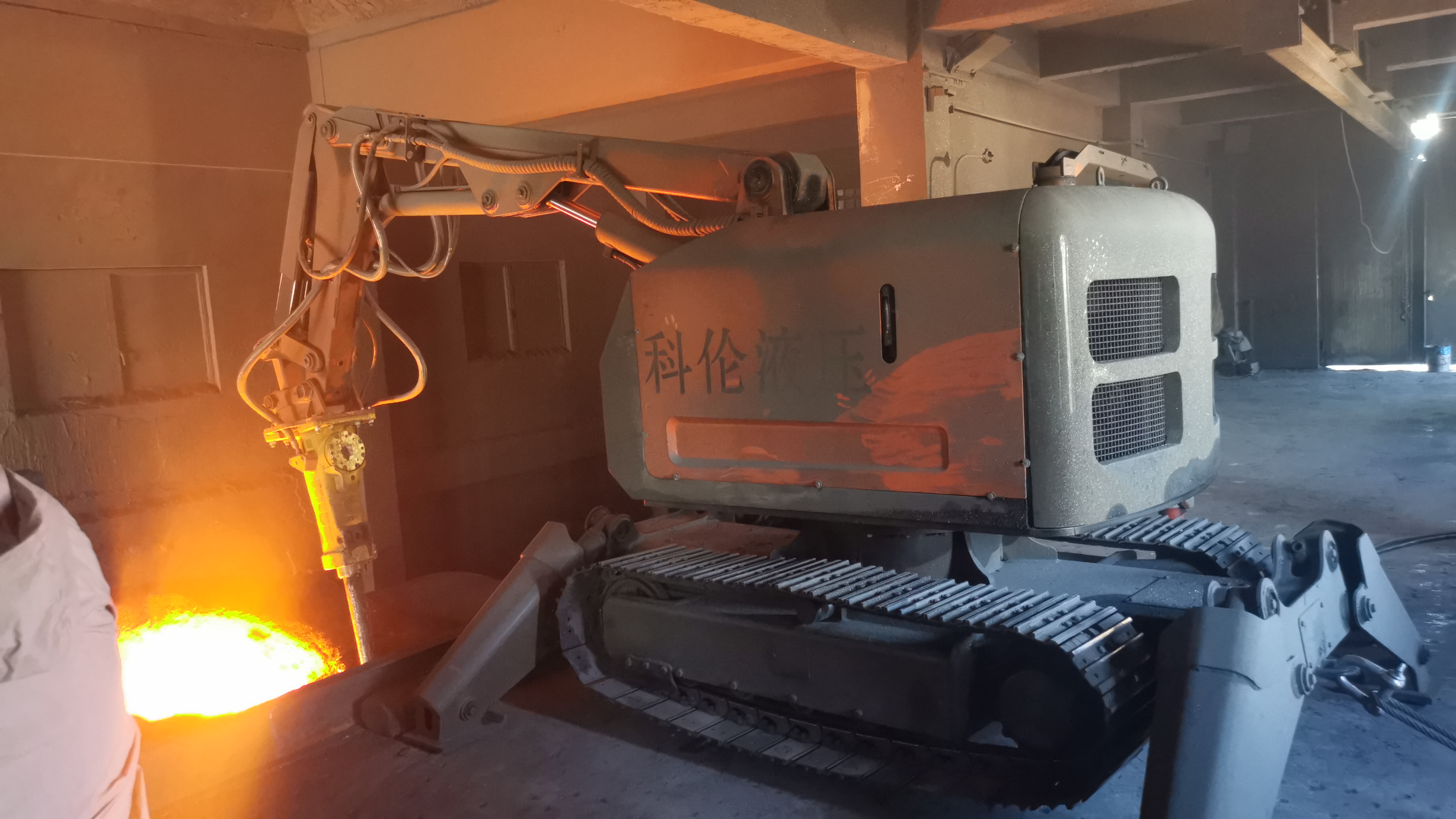 破拆机器人的高效率作业