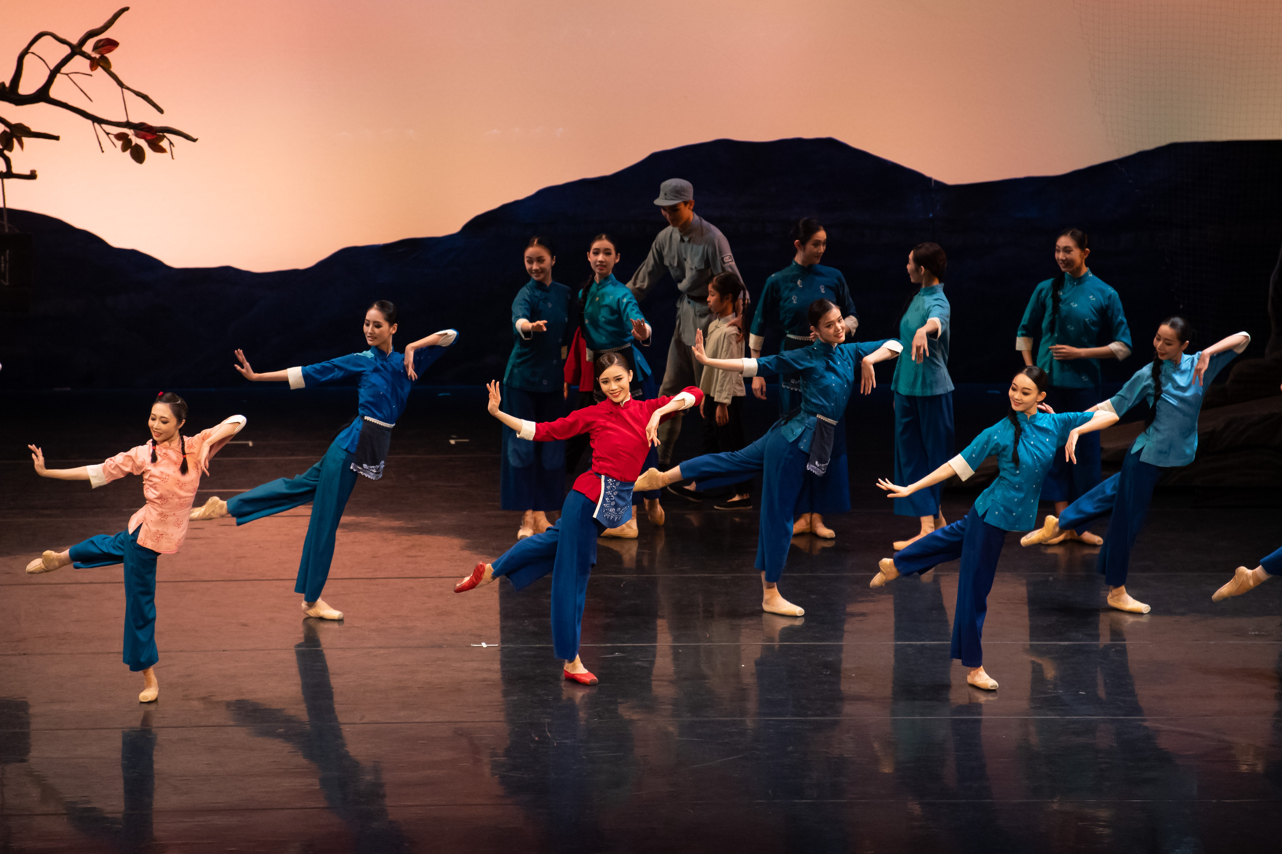 中央芭蕾舞团原创芭蕾舞剧《沂蒙》在澳门上演