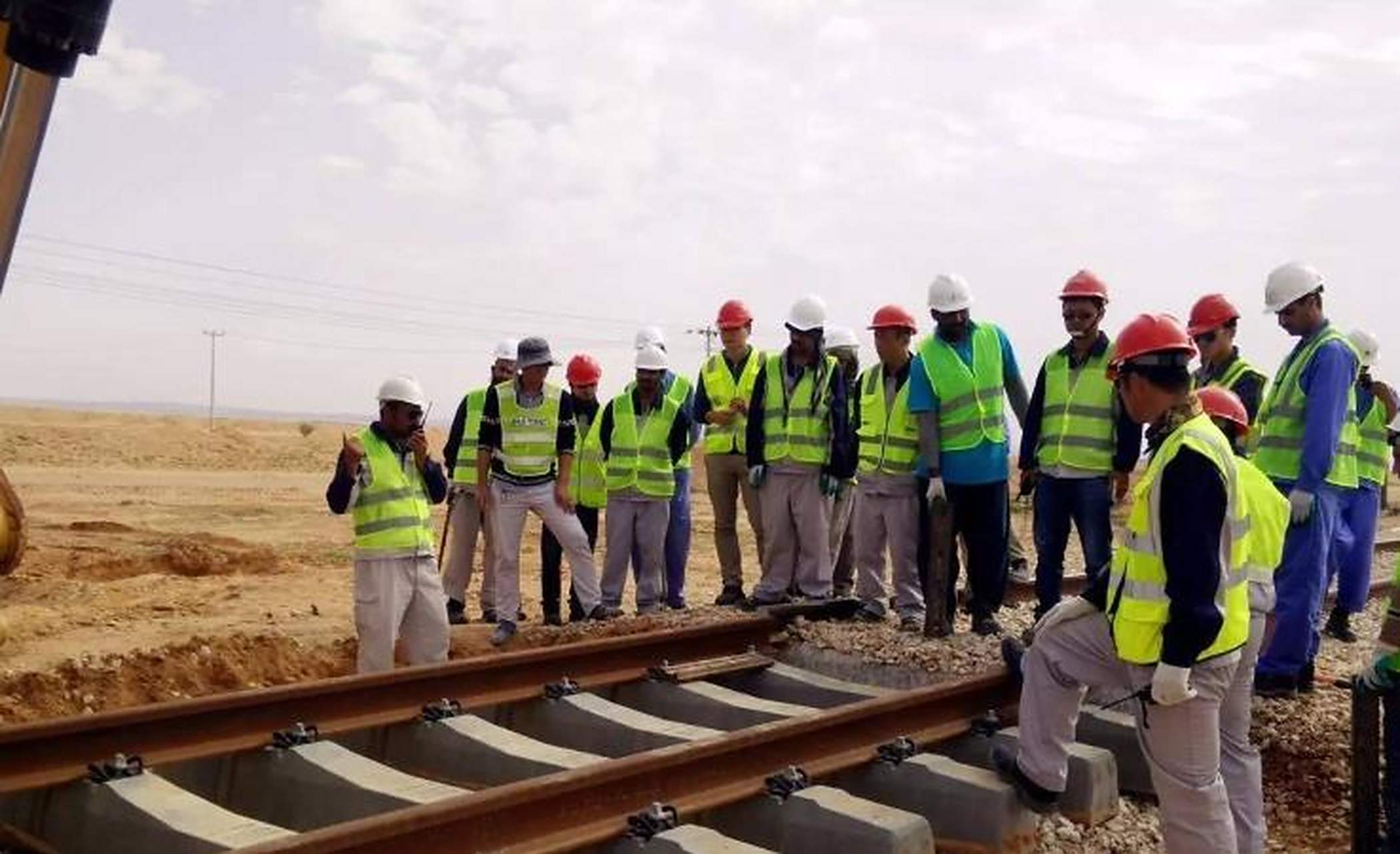 "2009年,中国因帮沙特建造铁路工程直接亏损41.