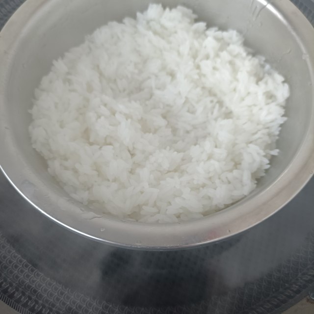 捞米饭,这个方法做出来的米饭颗粒分明,口感好