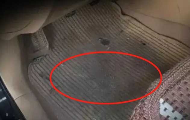 汽车机脚垫老化了该怎么办?