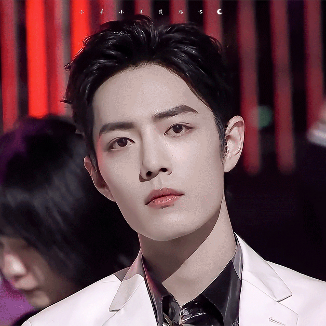 印象中肖战粉丝非常多,如果你是一个路人,慢慢的了解发现他挺神秘,你