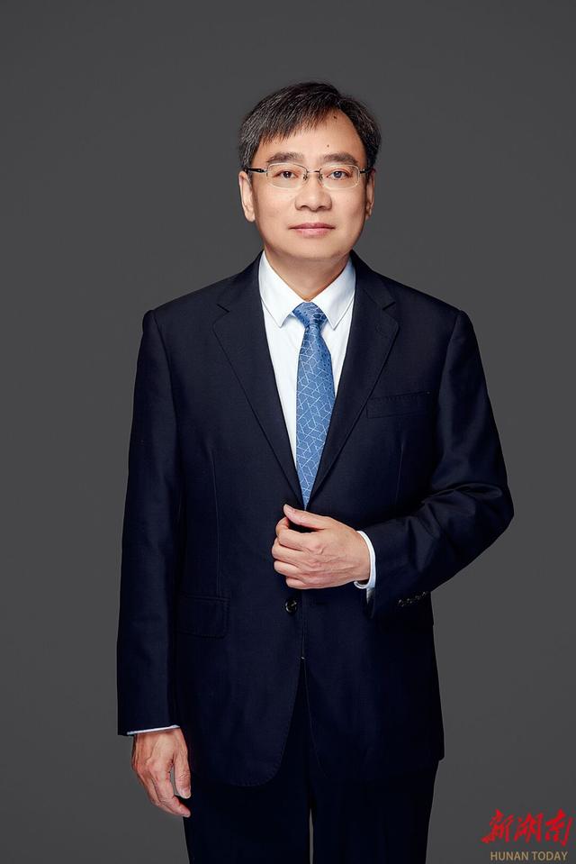 委员风采|全国政协委员冯江华:为轨道交通倾注毕生热爱