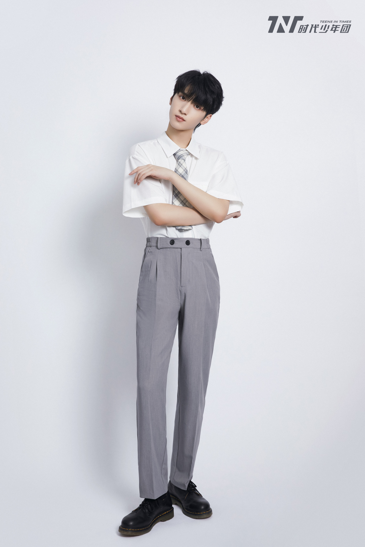 时代少年团发布少年白衬衫花絮照,少年气弟弟们爱了