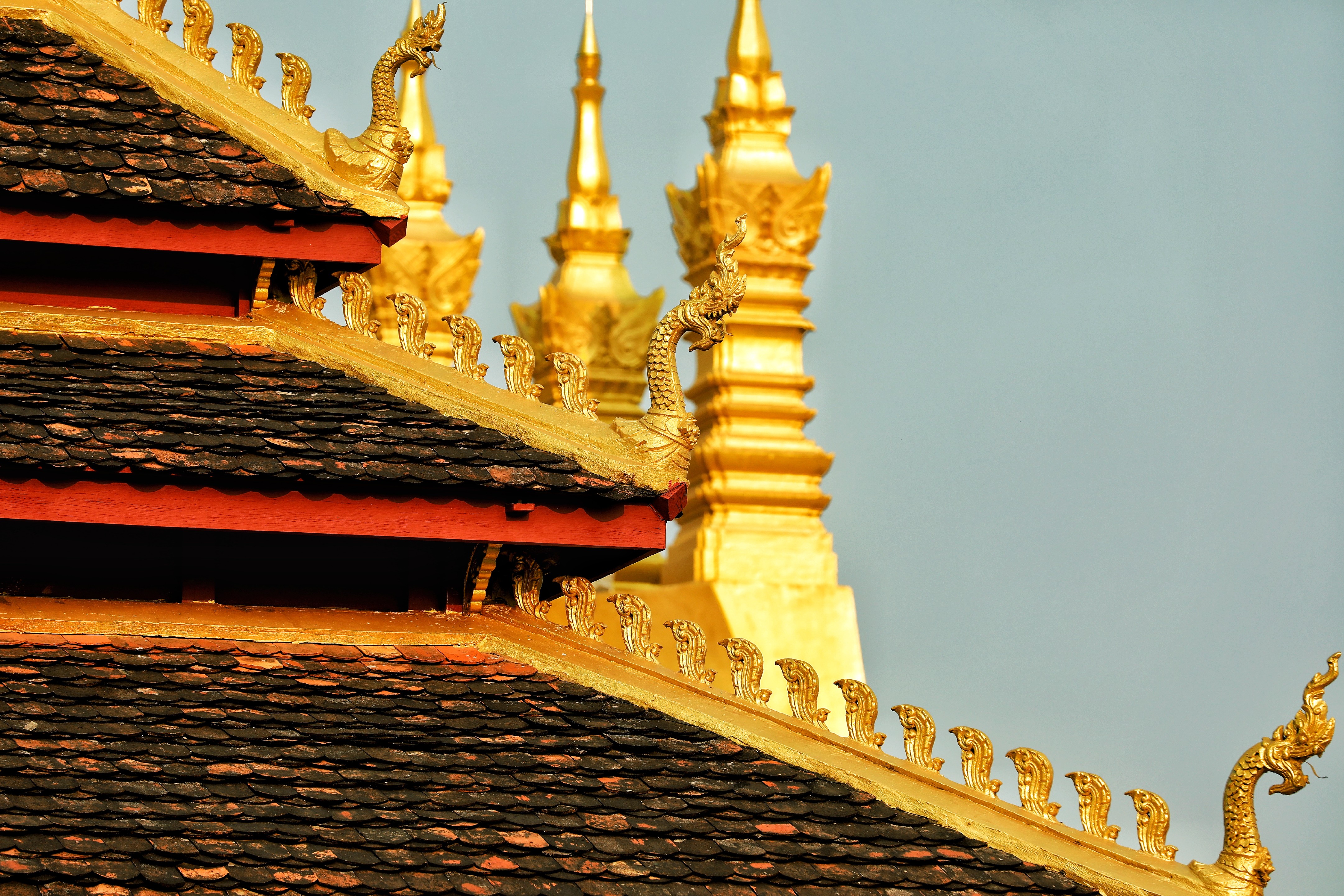 老挝首都万象悠闲又自在,凯旋门中国援助的广场一定要合个影