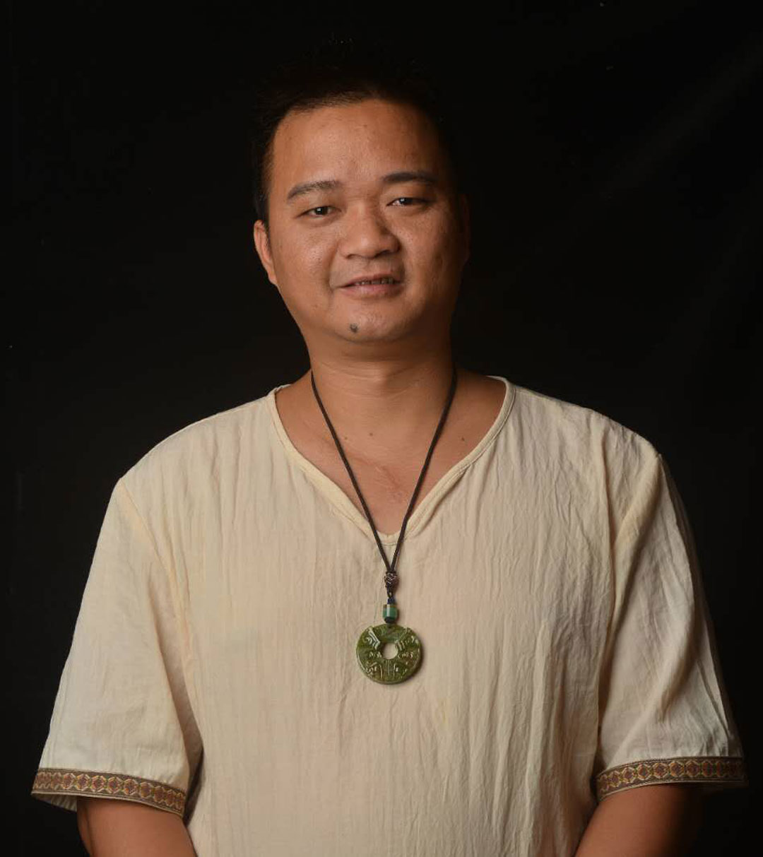 非物质文化遗产代表性项目"莫氏古玉雕"传承人:莫卫国老师