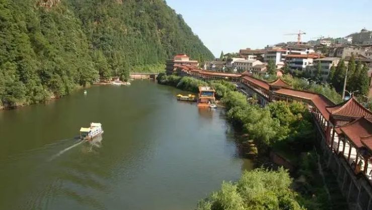 江津四面山避暑房总价15万/套,景区配套 场镇,海拔约1200米!