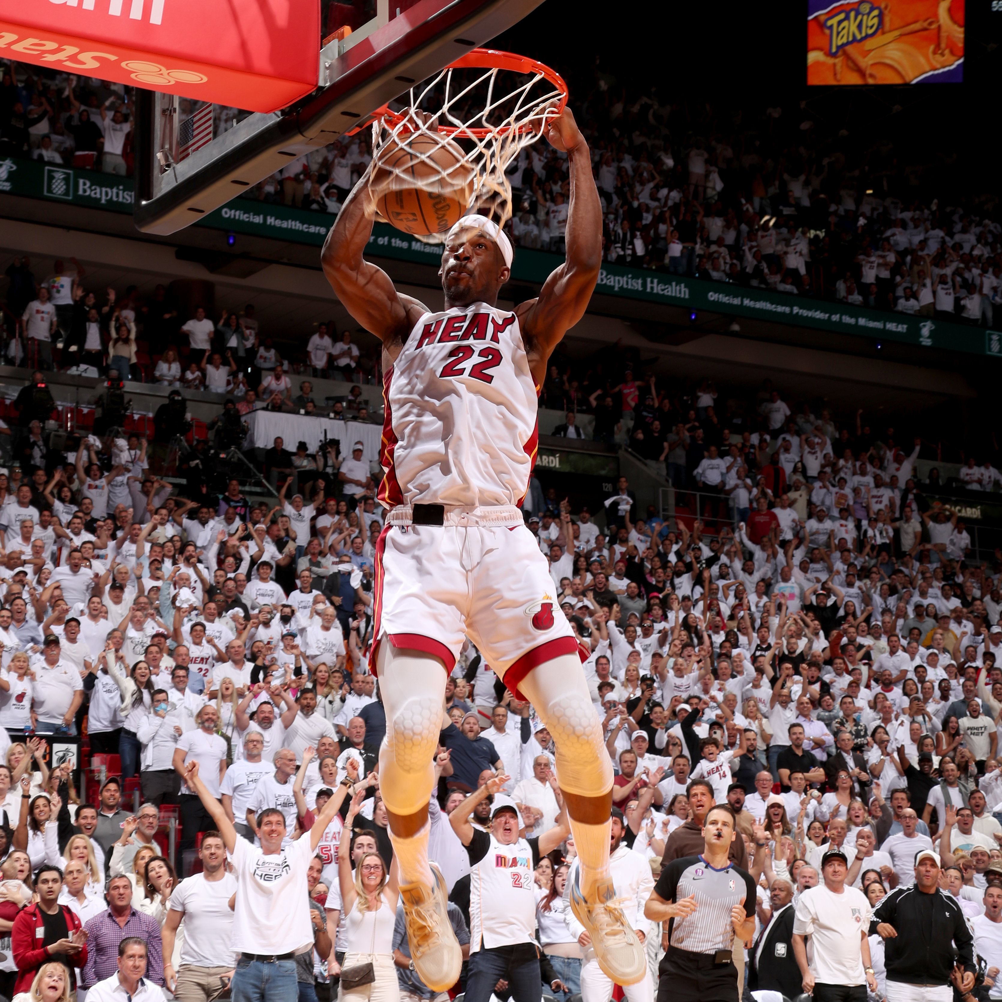 联盟第1爆冷轰然倒地!巴特勒56 9刷爆纪录,热火夺赛点!字母3双