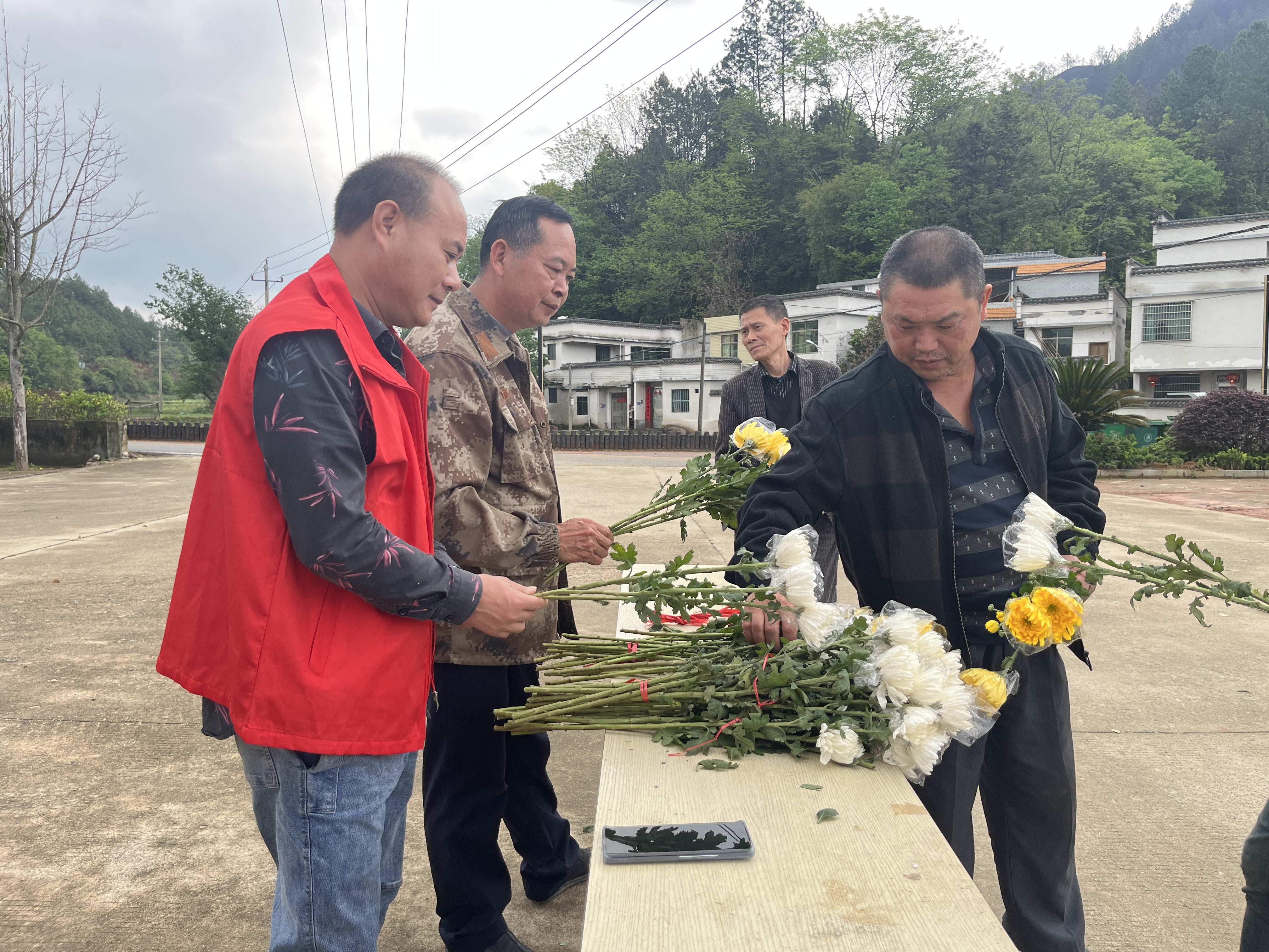 龙南市临塘乡:绿色清明 文明祭祀 移风易俗宣传活动