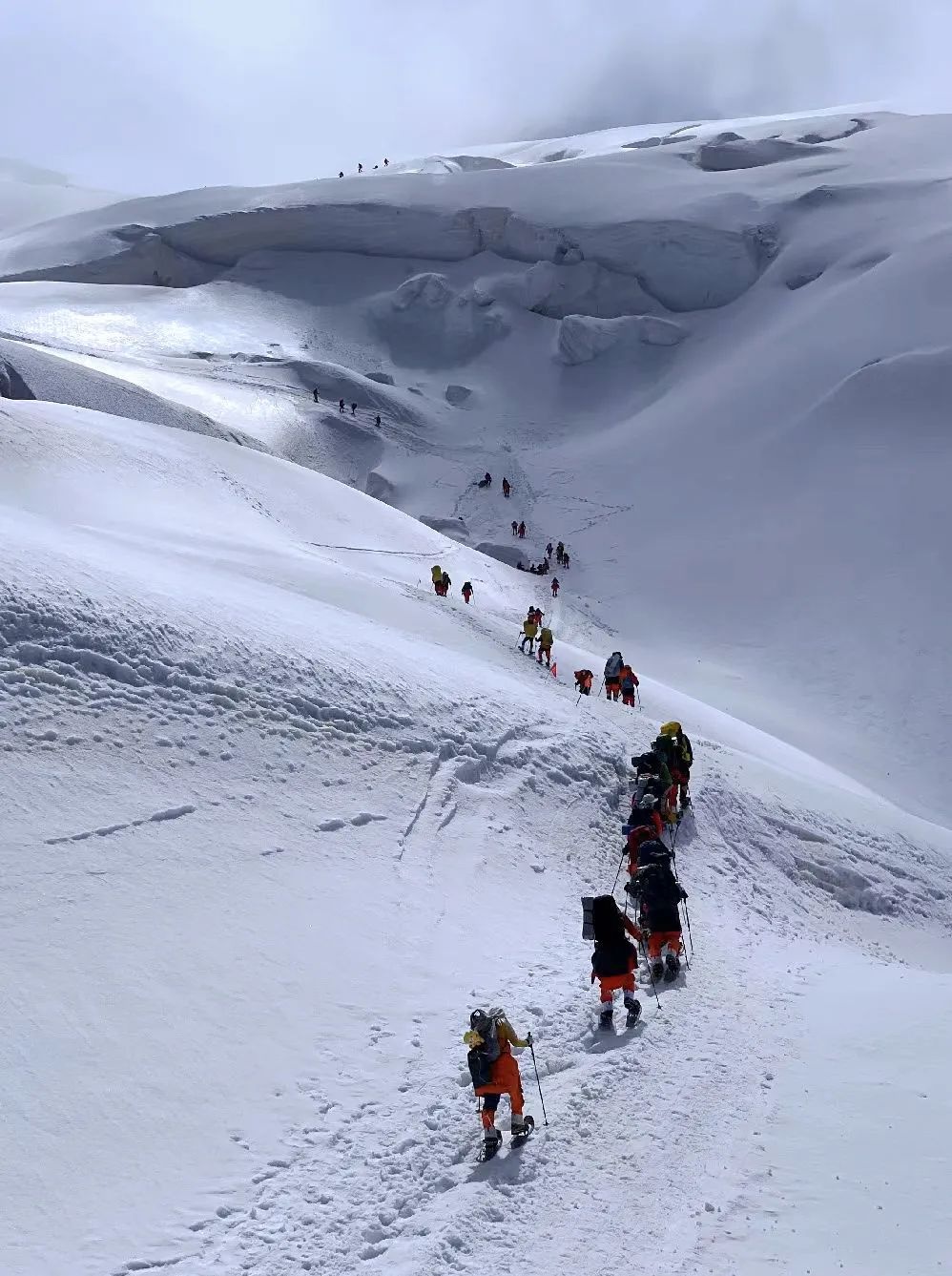 祝贺!武汉这位高校教师成功登顶慕士塔格峰