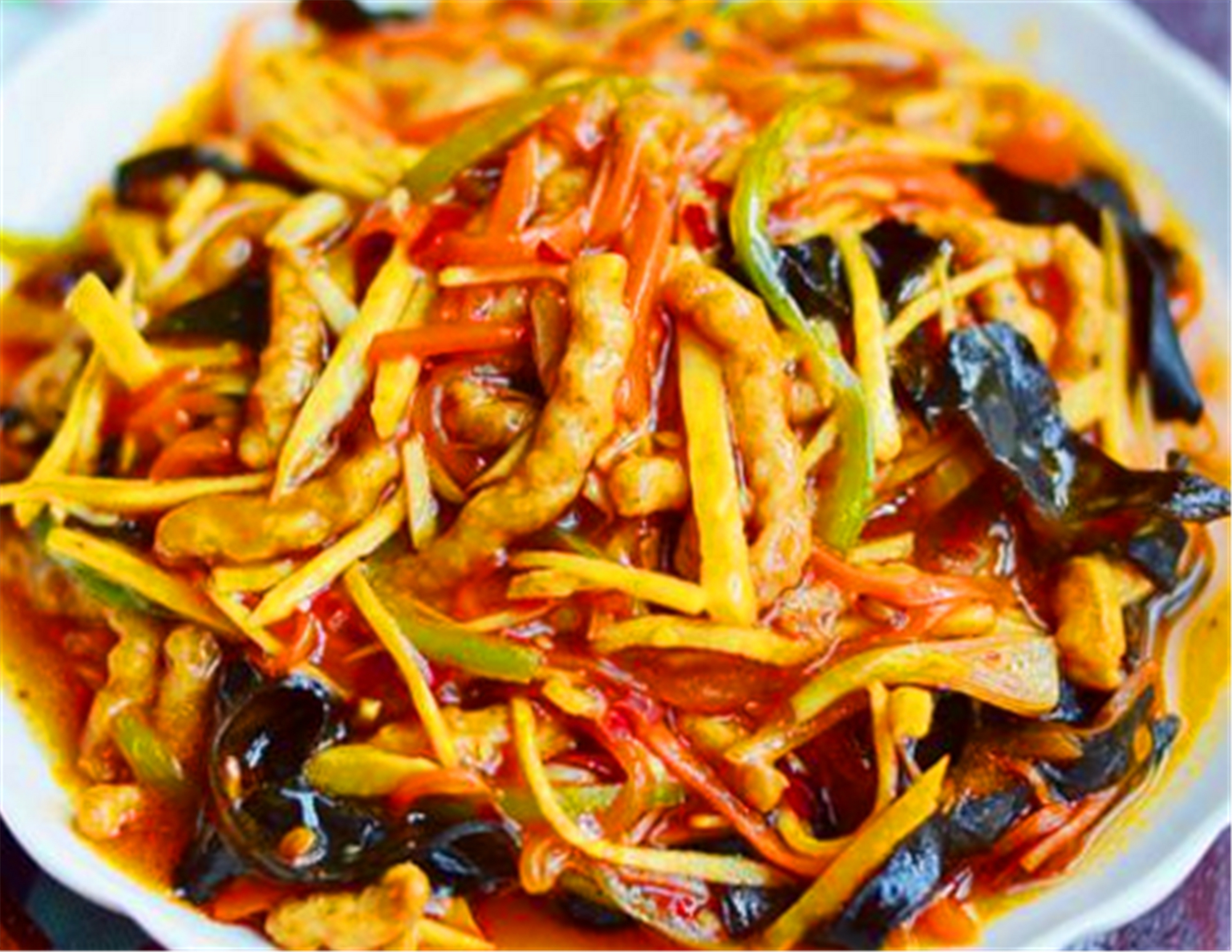 夏天,我常做这盘素版鱼香肉丝,10块钱成本,拌面条拌米饭都行