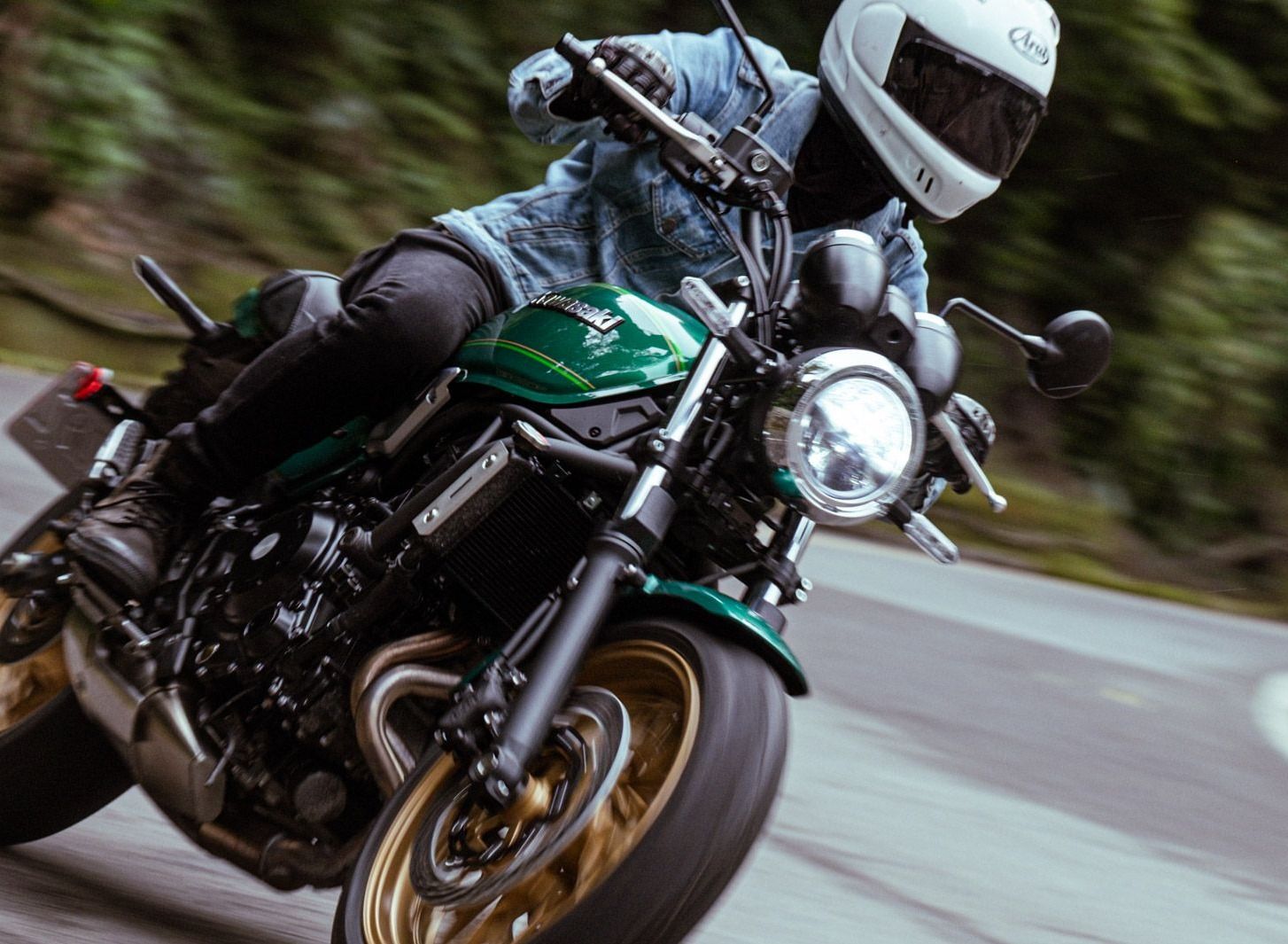 轻盈好上手的复古车,2022川崎z650rs