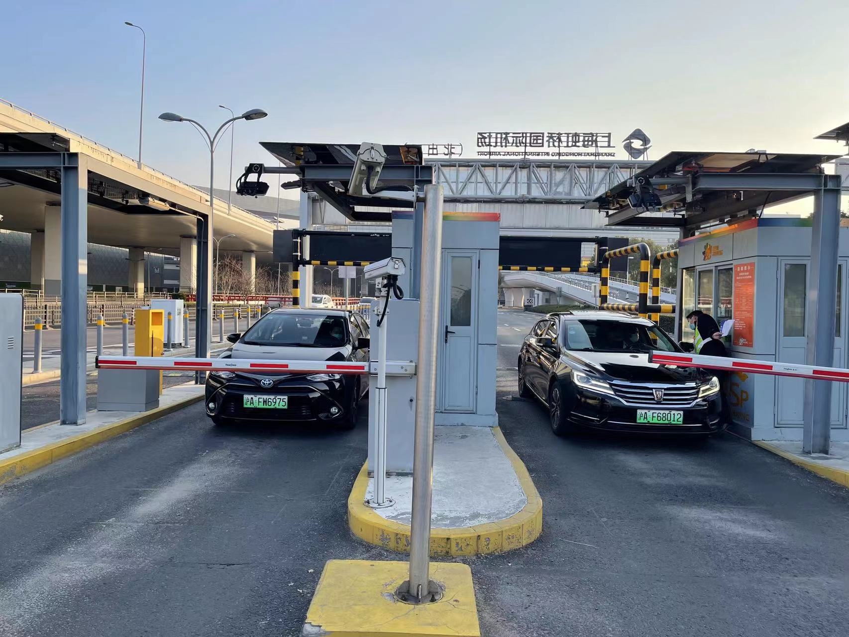 即日起,进出虹桥机场p5-p8停车库可使用"etc"