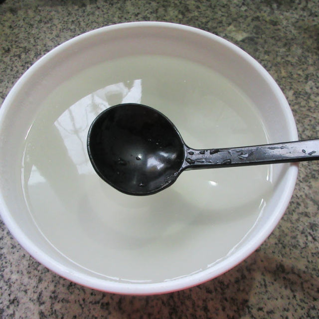 牛奶凉粉,q弹爽滑,味道超赞