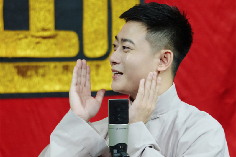 德云社栾云平发文,晒出十九身大褂,粉丝:估计价值十几万