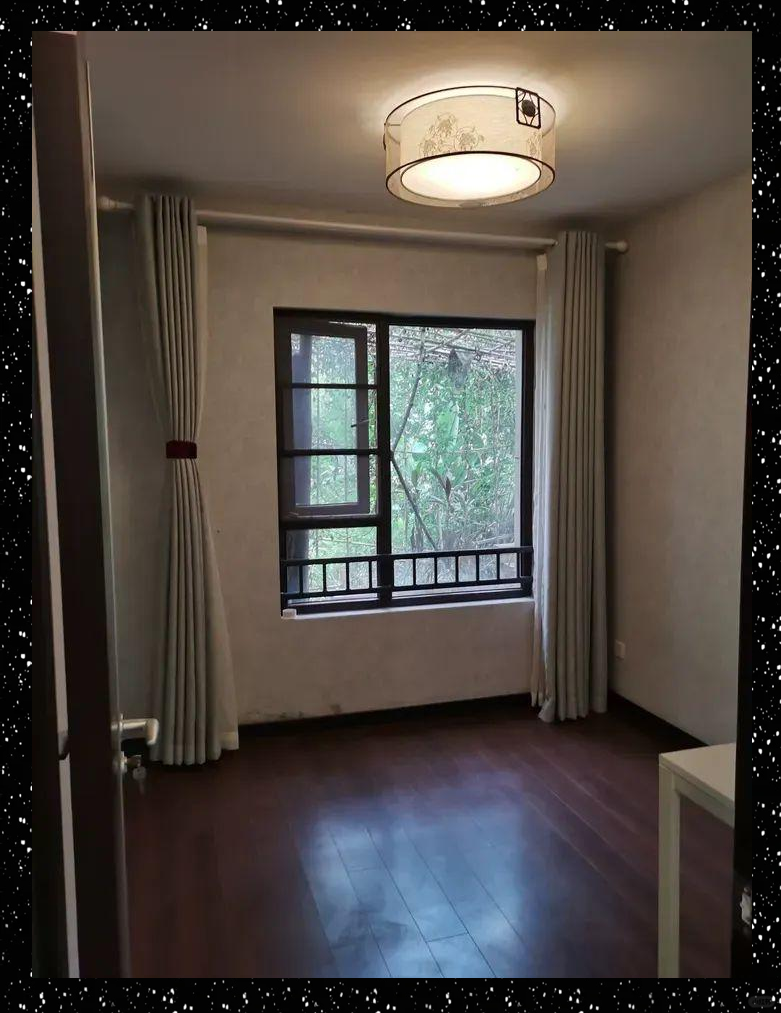 成都万科城臻园8栋1楼住宅司法拍卖,空置房屋最终以2215607元成交