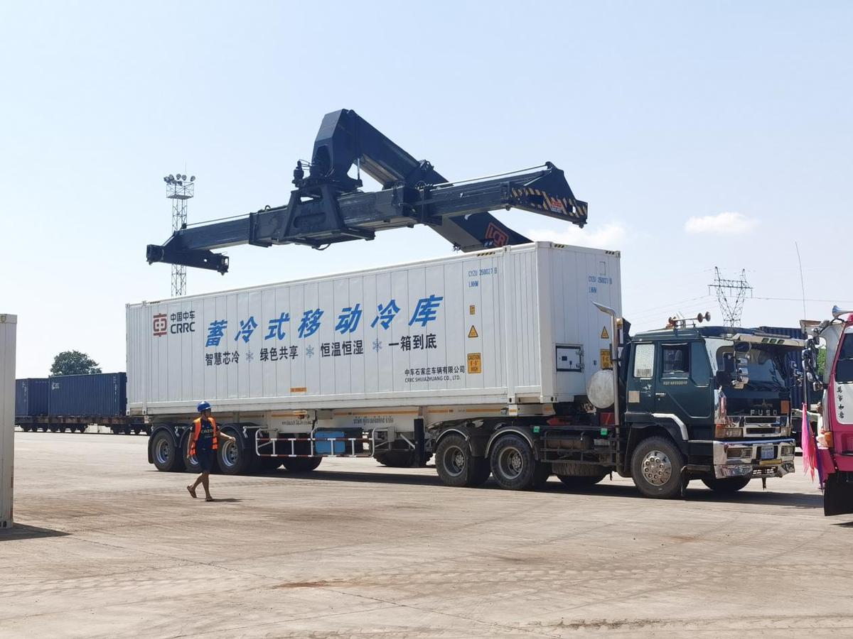 中车蓄冷式移动冷库跨国运输实现信息数据实时回传