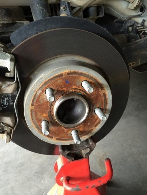 汽车轮轴生锈需要处理吗?