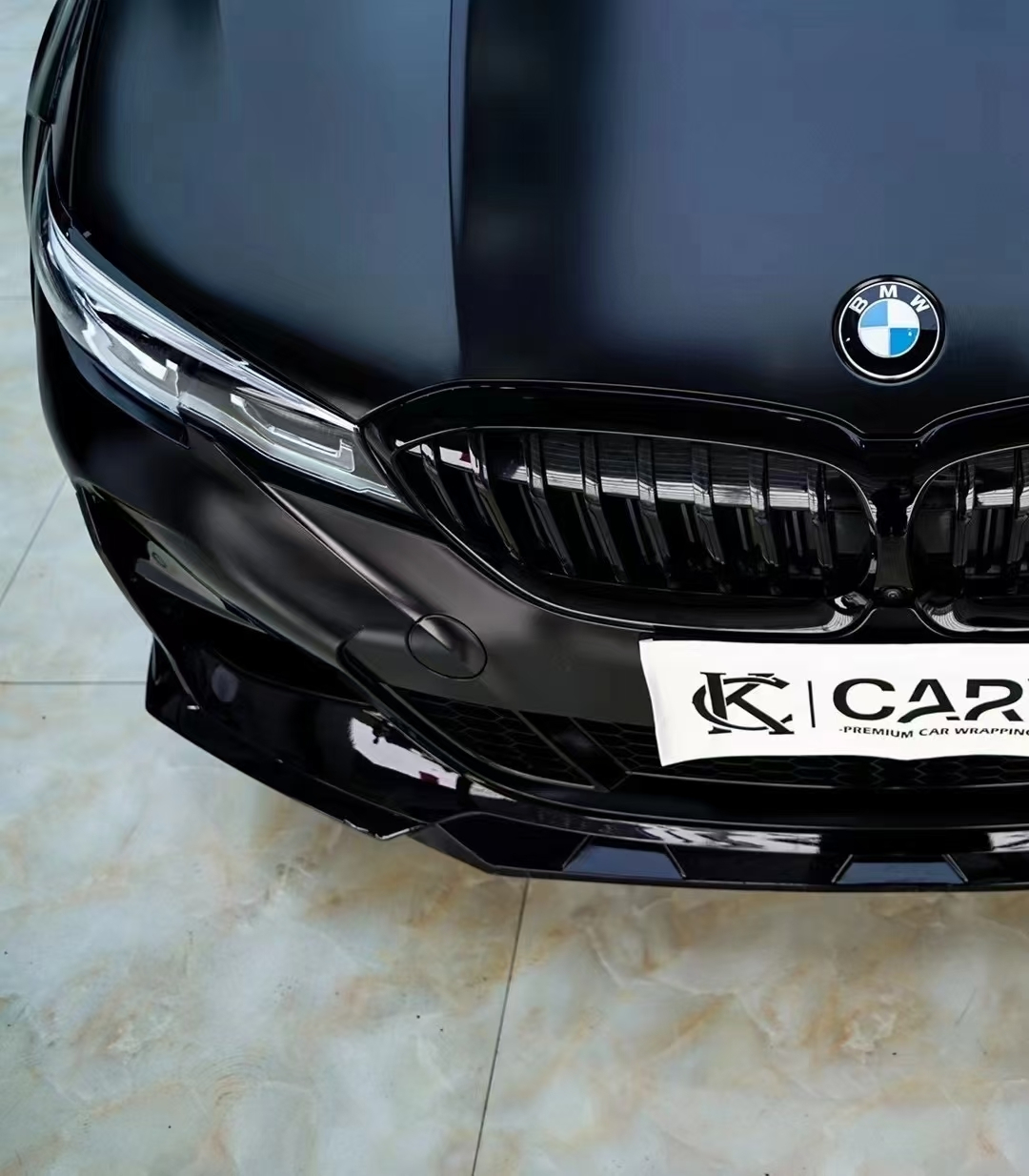 卡孚carv改色膜:宝马3系贴膜电光金属黑