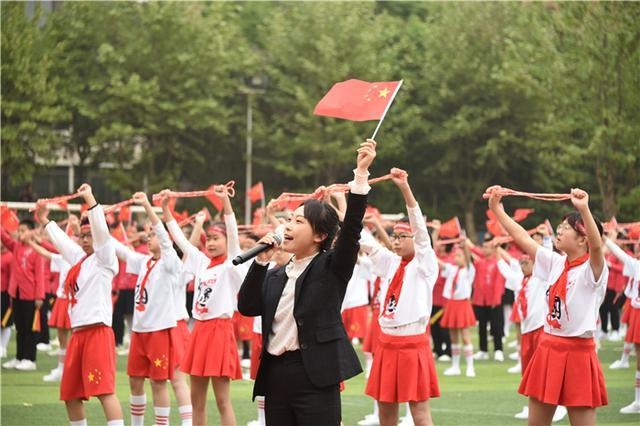 西安交大阳光小学第二十届暨名校 首届田径运动会成功举行