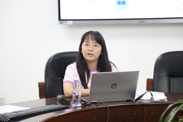 龙珠学校举办2022-2023年度集团教师小课题结题汇报会