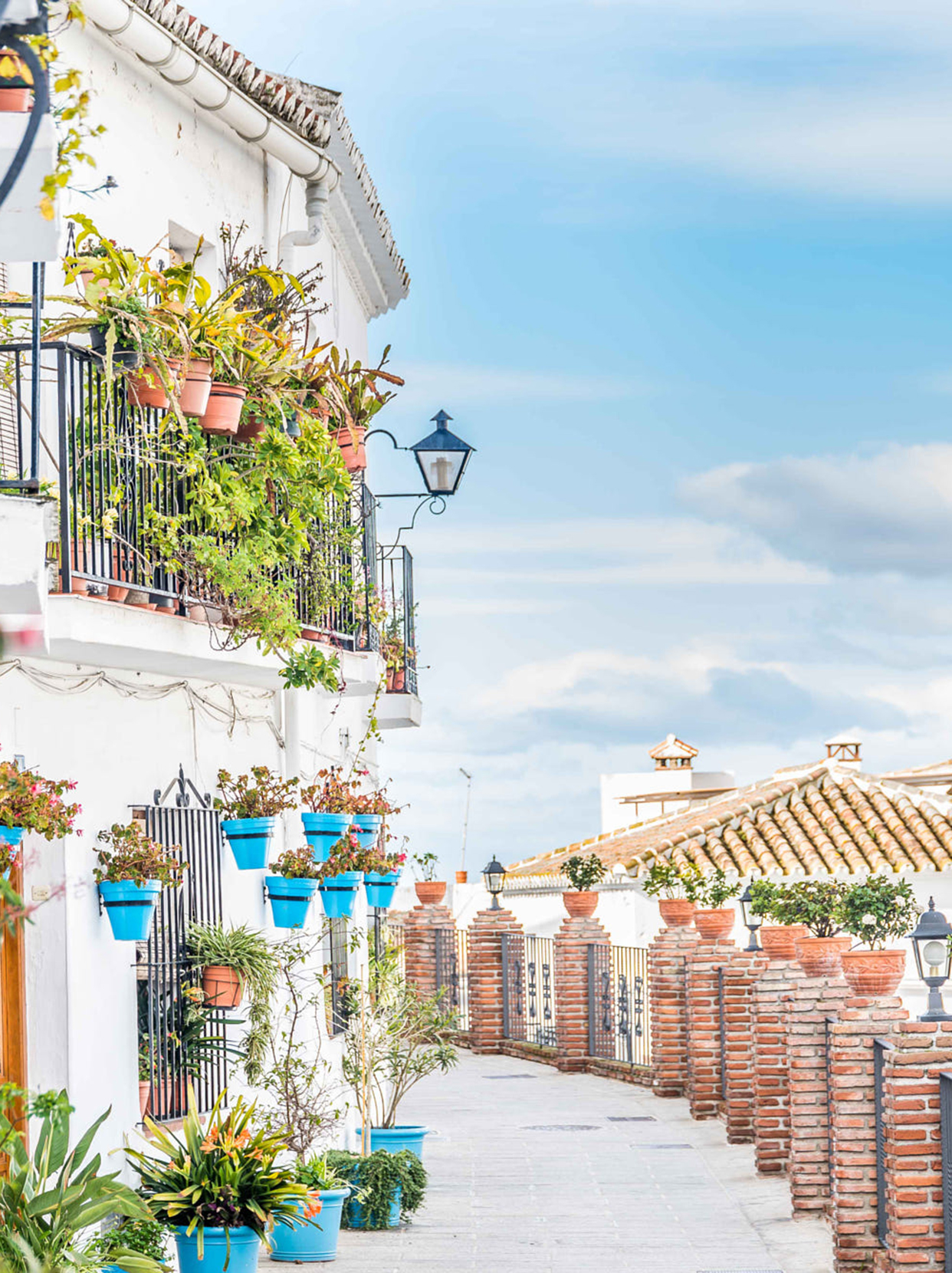 米哈斯小镇:沿着山路漫步,感受安达卢西亚之美